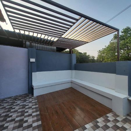 Willa Nazrana 2Bhk Lonavla Zewnętrze zdjęcie