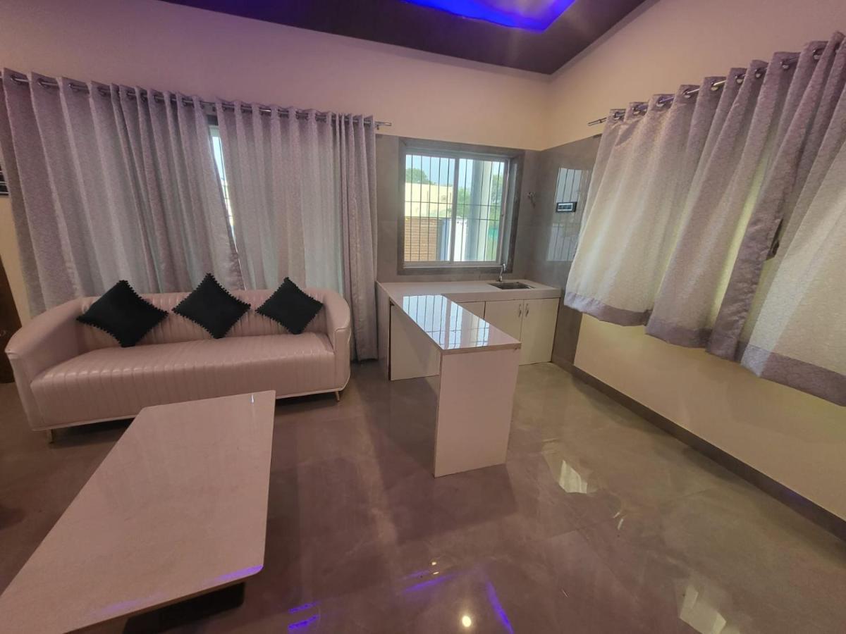Willa Nazrana 2Bhk Lonavla Zewnętrze zdjęcie