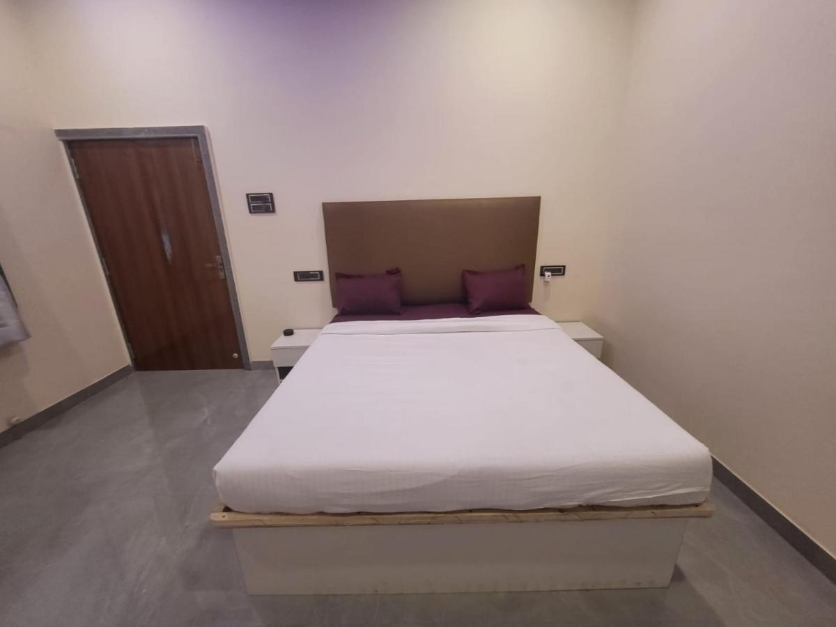 Willa Nazrana 2Bhk Lonavla Zewnętrze zdjęcie