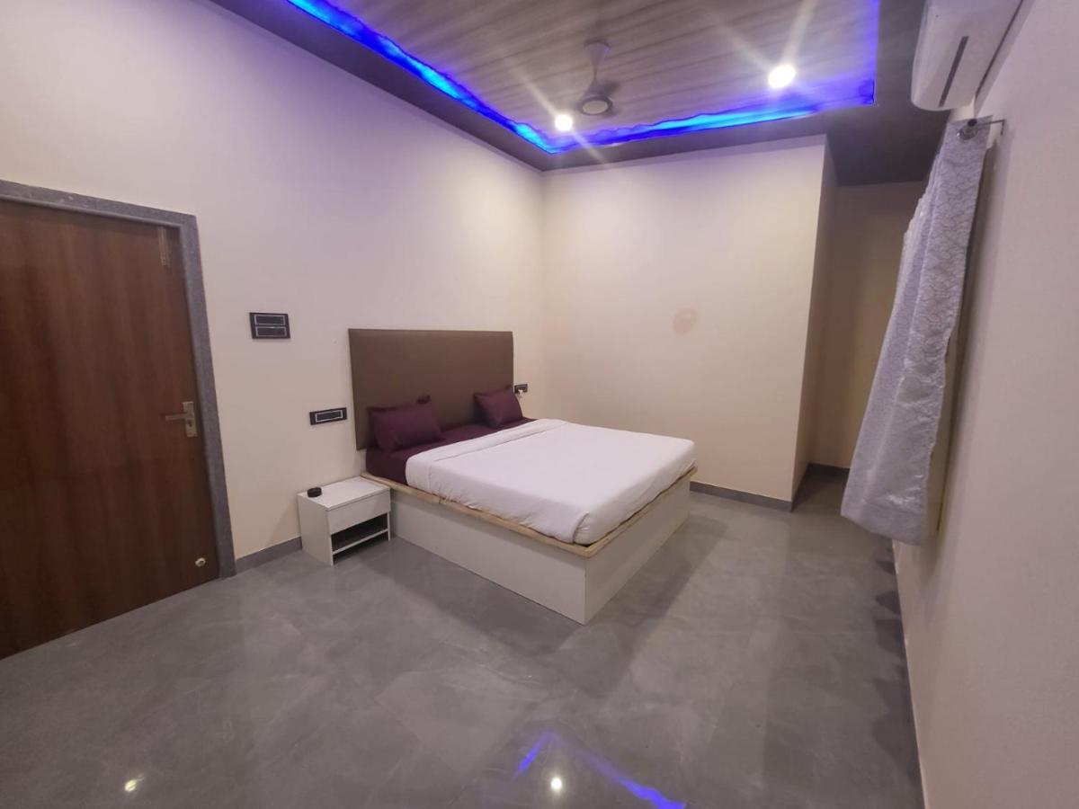 Willa Nazrana 2Bhk Lonavla Zewnętrze zdjęcie